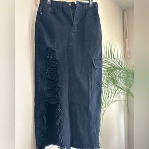 Fashion Nova Black destroyed Jean Skirt (Maxi)